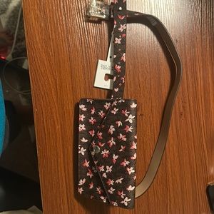 New with tags Michael kors belt purse. Size s/m